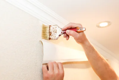 Pose de papier peint à Falvy — revêtements muraux et toiles de verre